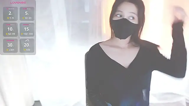 Lin SiYee online show from 13, 10, 2025