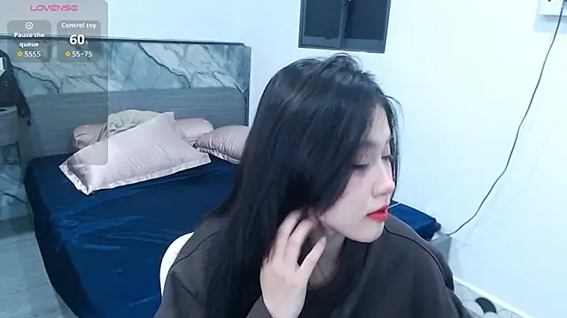 Lin SiYee online show from 20, 11, 2025