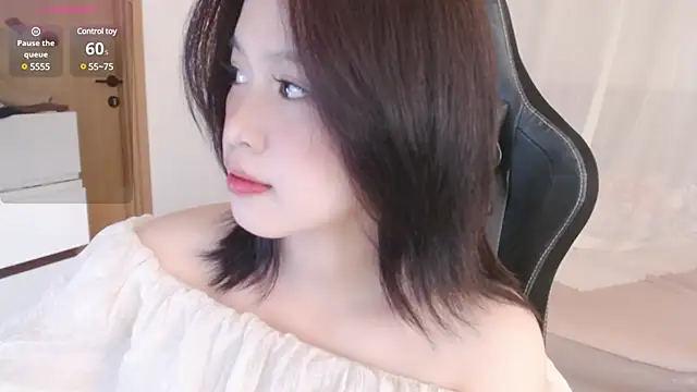 Lin SiYee online show from 3, 3, 2025