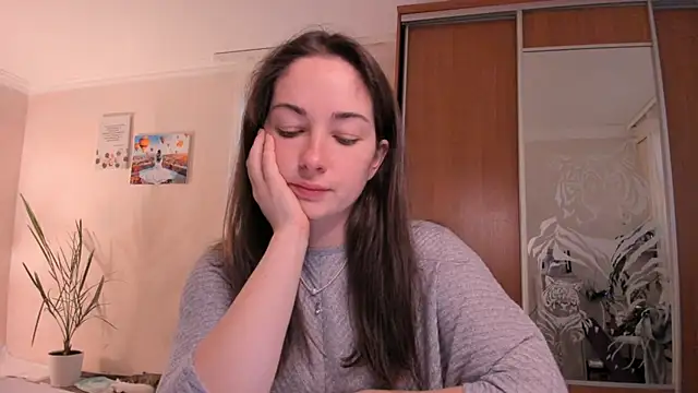 cClandesTina online show from 9, 9, 2025