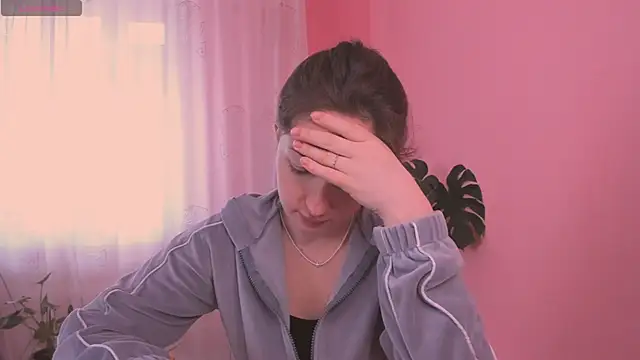 cClandesTina online show from 17, 3, 2025