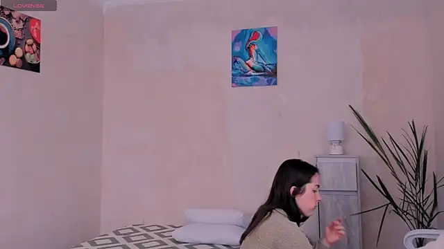 cClandesTina online show from 6, 11, 2025