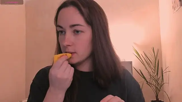 cClandesTina online show from 7, 11, 2025