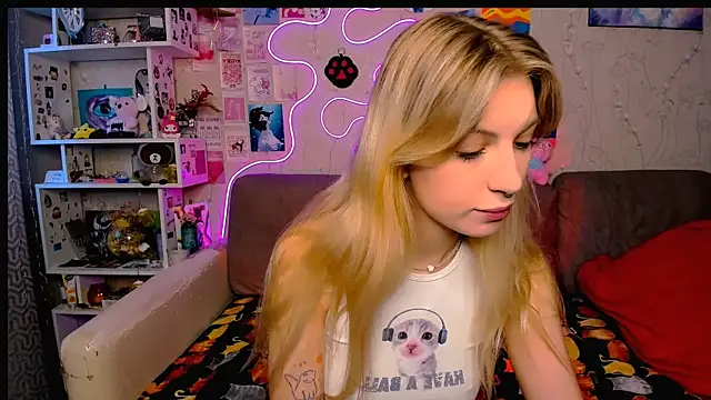 Snapshot of Maria_Hunt chatting on 15, 1, 2025 Maria Hunt online show from 15, 1, 2025