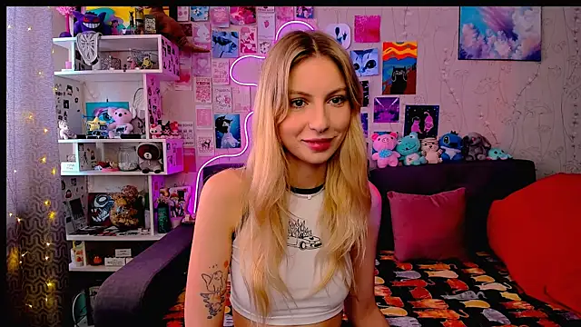 Snapshot of Maria_Hunt chatting on 18, 2, 2025 Maria Hunt online show from 18, 2, 2025