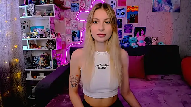 Snapshot of Maria_Hunt chatting on 11, 3, 2025 Maria Hunt online show from 11, 3, 2025