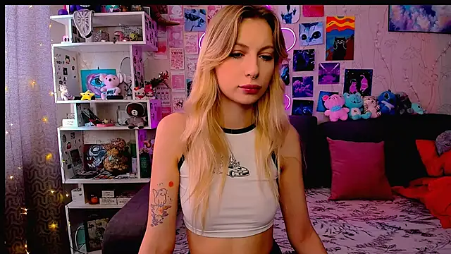 Snapshot of Maria_Hunt chatting on 15, 2, 2025 Maria Hunt online show from 15, 2, 2025