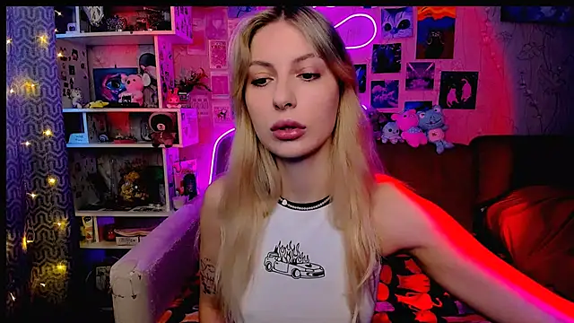 Snapshot of Maria_Hunt chatting on 21, 1, 2025 Maria Hunt online show from 21, 1, 2025