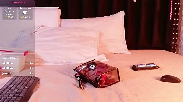 littleebluee online show from 17, 12, 2025