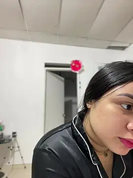 Pretty Isadora online show from 20, 3, 2025