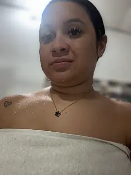 Pretty Isadora online show from 18, 11, 2025