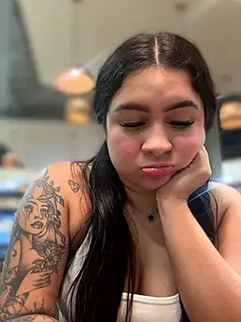 Pretty Isadora online show from 12, 1, 2026