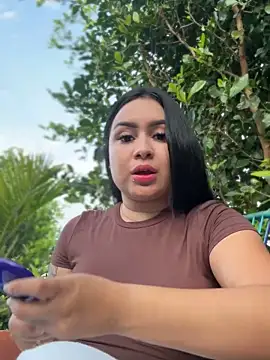 Pretty Isadora online show from 13, 9, 2025