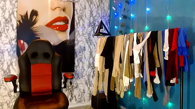 Samantabrown  online show from 14, 3, 2026