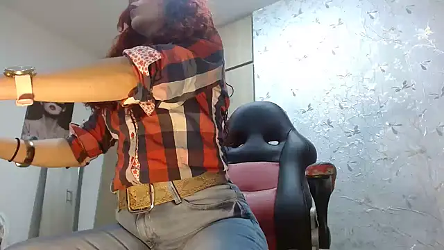 Samantabrown  online show from 2, 10, 2025