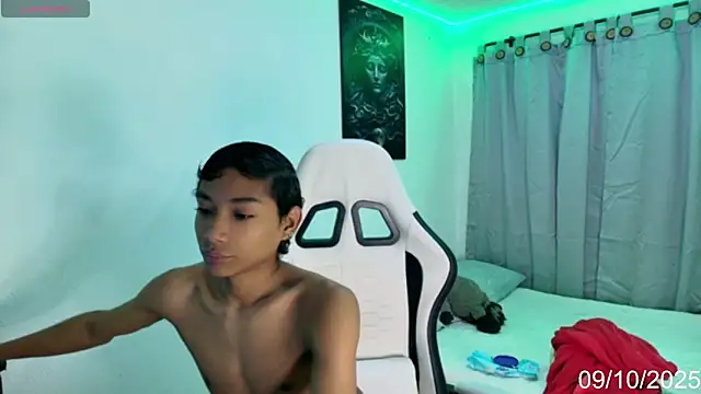 alejo cute online show from 9, 10, 2025