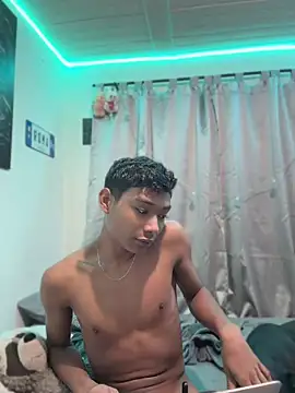 Snapshot of alejo_cute chatting on 16, 7, 2026 alejo cute online show from 16, 7, 2026