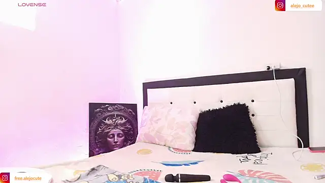 alejo cute online show from 5, 1, 2025