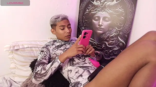 alejo cute online show from 8, 1, 2025