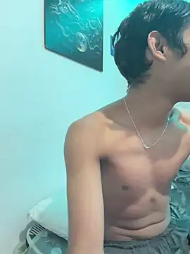 Snapshot of alejo_cute chatting on 9, 6, 2026 alejo cute online show from 9, 6, 2026