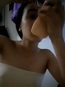 The-quee22 online show from 17, 12, 2024