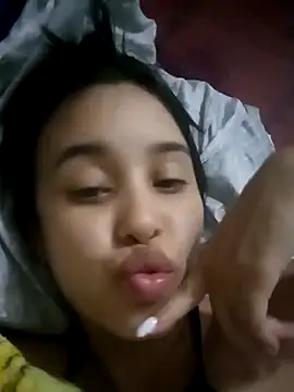 The-quee22 online show from 19, 12, 2024