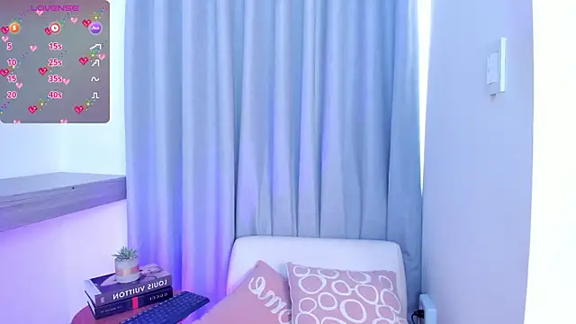 Snapshot of Lucyortiz_ chatting on 21, 3, 2025 Lucyortiz online show from 21, 3, 2025