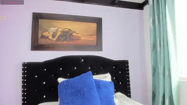 Snapshot of Alexandra_Torress chatting on 24, 9, 2025 Alexandra Torress online show from 24, 9, 2025