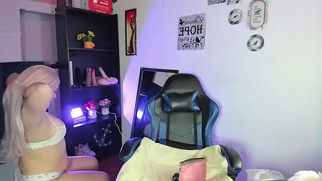 Amy hoy69 online show from 9, 10, 2025