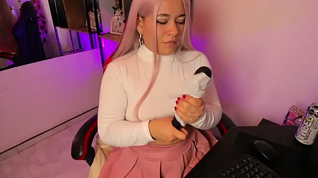 Amy hoy69 online show from 18, 10, 2025