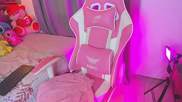 Mia coxx1 online show from 26, 1, 2025