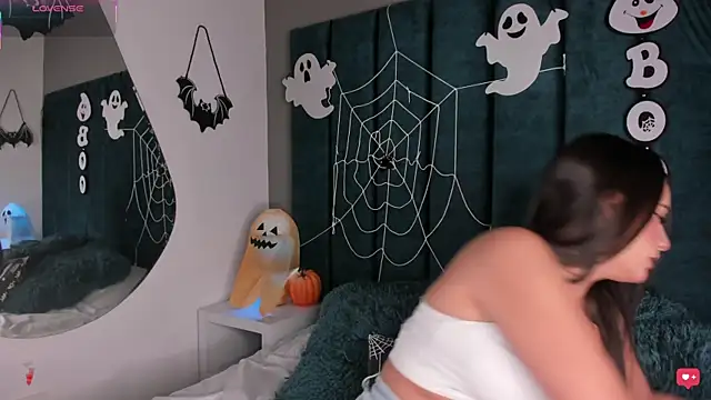 IsabellaGrey19 online show from 4, 11, 2025