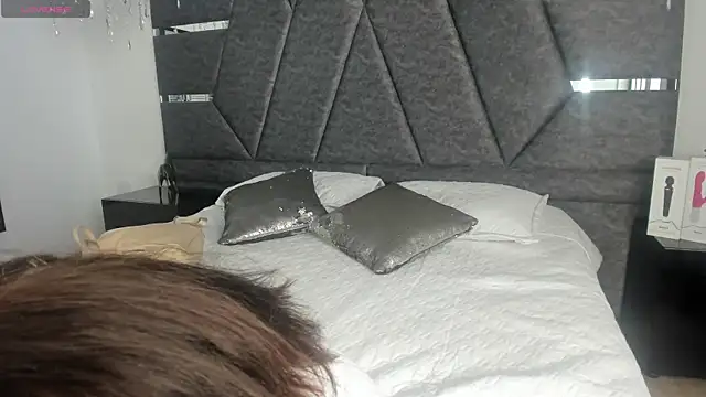 IsabellaGrey19 online show from 26, 9, 2025