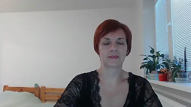 LoraLoraMay online show from 8, 9, 2025