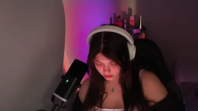 helengilmor online show from 4, 4, 2026