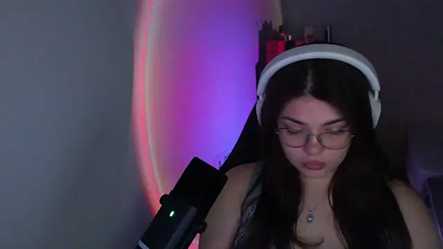 helengilmor online show from 5, 4, 2026