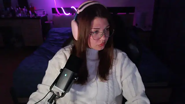 helengilmor online show from 17, 11, 2025