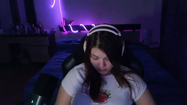 helengilmor online show from 11, 11, 2025