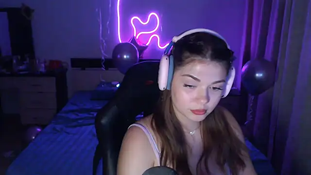 helengilmor online show from 9, 9, 2025