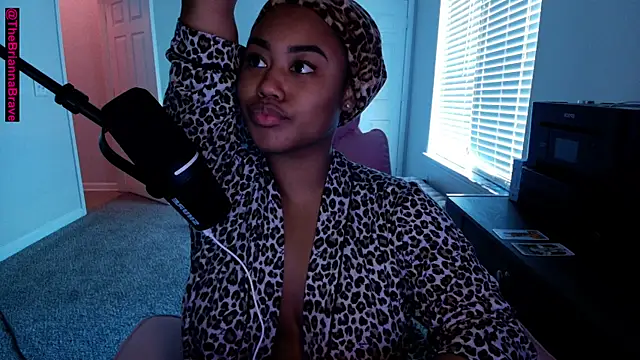 BriannaBrave online show from 17, 7, 2026