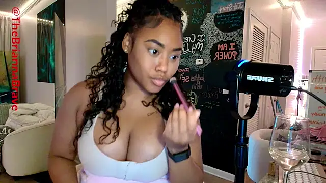 BriannaBrave online show from 26, 6, 2026