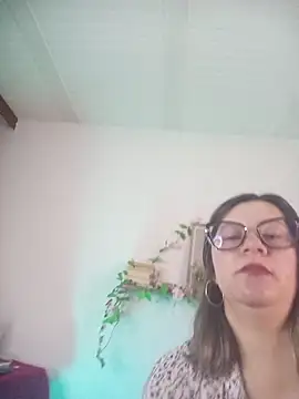 Chanelll Taylorr  online show from 10, 2, 2026