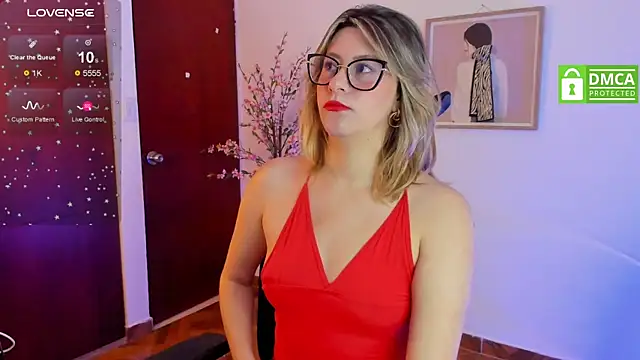 Chanelll Taylorr  online show from 7, 3, 2025