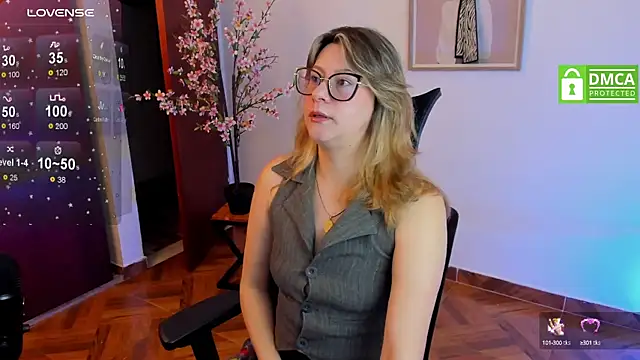 Chanelll Taylorr  online show from 21, 3, 2025