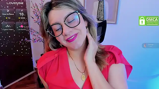 Chanelll Taylorr  online show from 18, 3, 2025