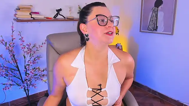 Chanelll Taylorr  online show from 28, 5, 2026