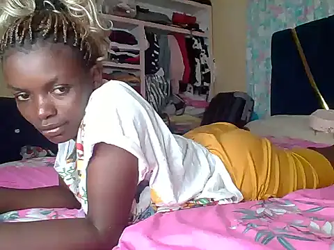 Snapshot of awino001 chatting on 17, 6, 2026 awino001 online show from 17, 6, 2026