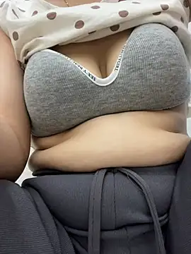 Milk Mom99 online show from 17, 5, 2026