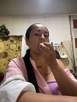 Snapshot of luna_asss chatting on 2, 3, 2026 luna asss online show from 2, 3, 2026