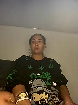 Snapshot of luna_asss chatting on 24, 10, 2025 luna asss online show from 24, 10, 2025